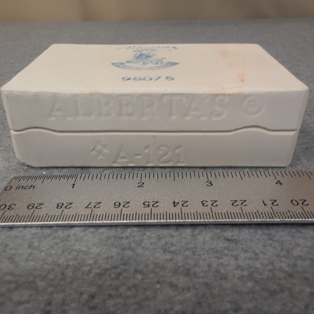 Alberta's Molds‎ Inc 1978 Lantern Christmas Holly Ceramic Slip Casting Mold A121 - Picture 3 of 5
